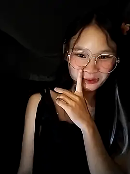 saronla 03 online show from September 22, 2025, 2:52 pm