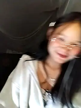 saronla 03 online show from September 23, 2025, 2:09 pm