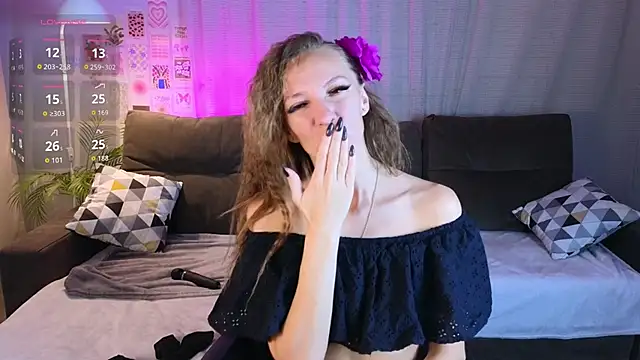 Jesica mooon online show from October 18, 2025, 1:30 am