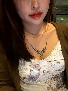   BabyShowPublic   online show from November 20, 2025, 1:33 pm