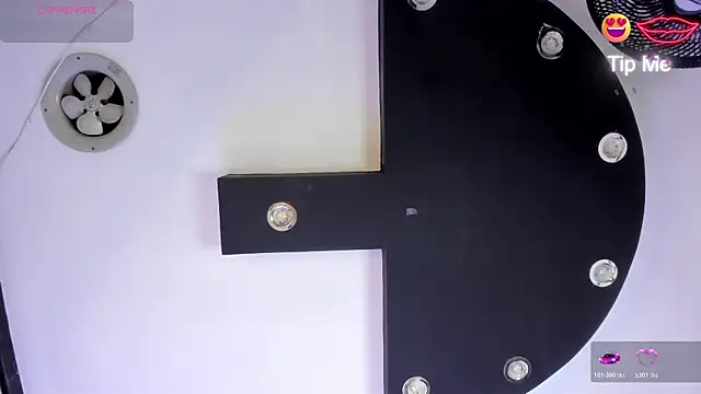 SamaraAnders  online show from March 31, 2026, 4:35 am