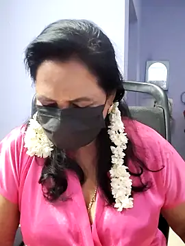 mallu-lover online show from September 22, 2025, 2:19 pm