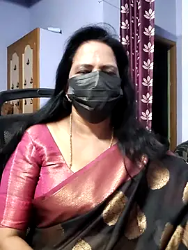 mallu-lover online show from September 24, 2025, 3:04 pm