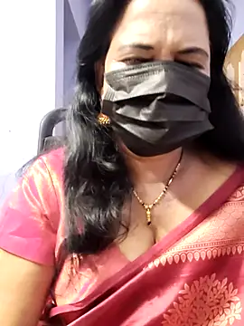 mallu-lover online show from October 14, 2025, 12:44 am