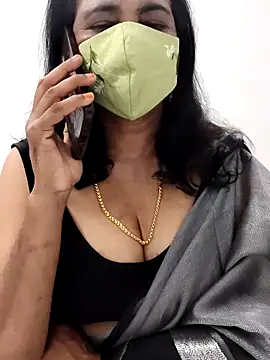 mallu-lover online show from January 6, 2026, 1:37 pm