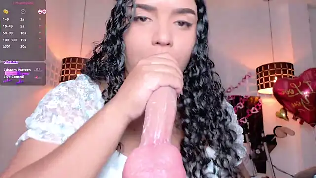 emily perezz online show from February 13, 2026, 7:54 pm