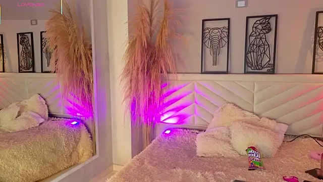 Snapshot of amy_miller1 chatting on November 10, 2025, 8:52 pm amy miller1 online show from November 10, 2025, 8:52 pm