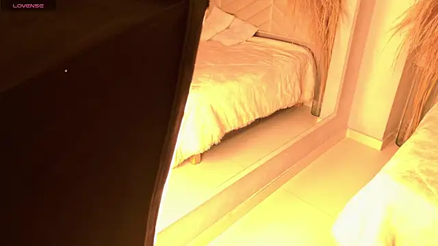 Snapshot of amy_miller1 chatting on November 21, 2025, 8:40 pm amy miller1 online show from November 21, 2025, 8:40 pm