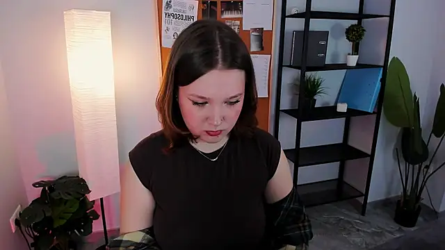 Snapshot of JaneByrd chatting on April 19, 2026, 6:10 pm JaneByrd online show from April 19, 2026, 6:10 pm