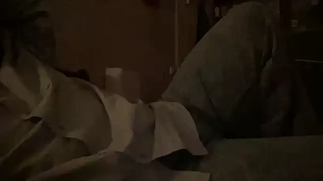 Snapshot of UrgingBackroom chatting on March 24, 2026, 4:34 pm UrgingBackroom online show from March 24, 2026, 4:34 pm