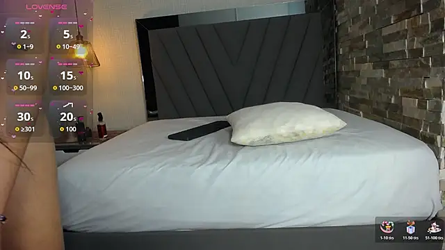 ALISSON BARKER online show from October 23, 2025, 12:15 pm