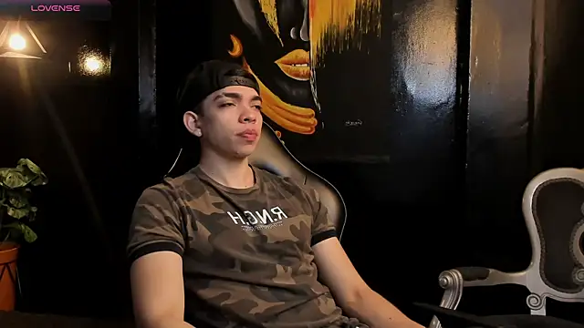 Eryonbradley online show from November 1, 2025, 11:23 am