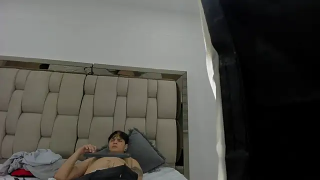 Snapshot of Mollyxketa1_ chatting on October 6, 2025, 2:53 am Mollyxketa1 online show from October 6, 2025, 2:53 am