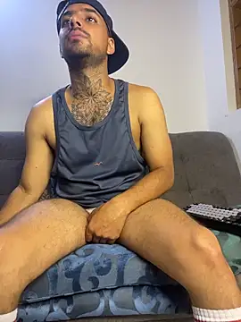 tomas smith1 online show from April 12, 2026, 11:21 pm