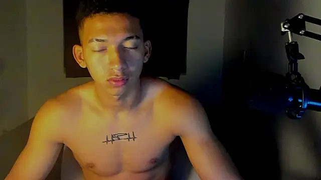 Snapshot of JuanchiT66 chatting on September 17, 2025, 9:00 am JuanchiT66 online show from September 17, 2025, 9:00 am