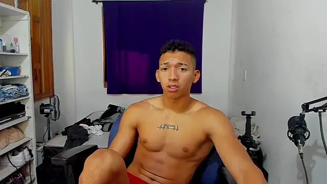 Snapshot of JuanchiT66 chatting on October 16, 2025, 5:03 pm JuanchiT66 online show from October 16, 2025, 5:03 pm