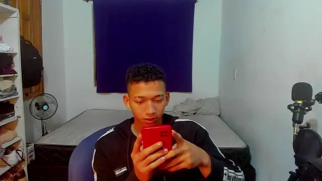 Snapshot of JuanchiT66 chatting on October 22, 2025, 2:56 am JuanchiT66 online show from October 22, 2025, 2:56 am