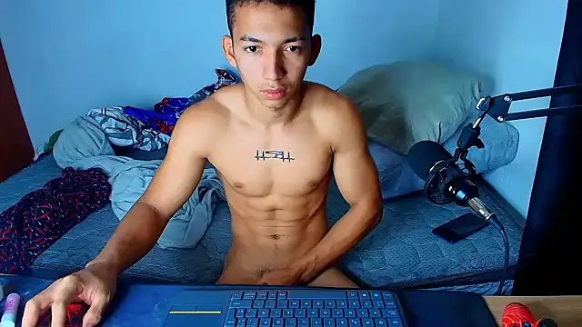 Snapshot of JuanchiT66 chatting on November 18, 2025, 3:38 pm JuanchiT66 online show from November 18, 2025, 3:38 pm