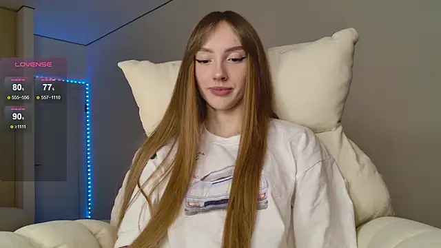 Lunainnk online show from October 15, 2025, 11:49 pm