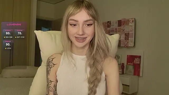 Lunainnk online show from February 22, 2026, 7:01 pm