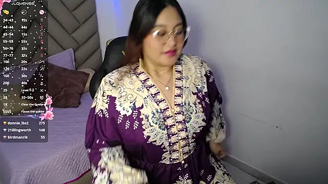 Snapshot of heluejamil chatting on November 8, 2025, 7:41 am heluejamil online show from November 8, 2025, 7:41 am