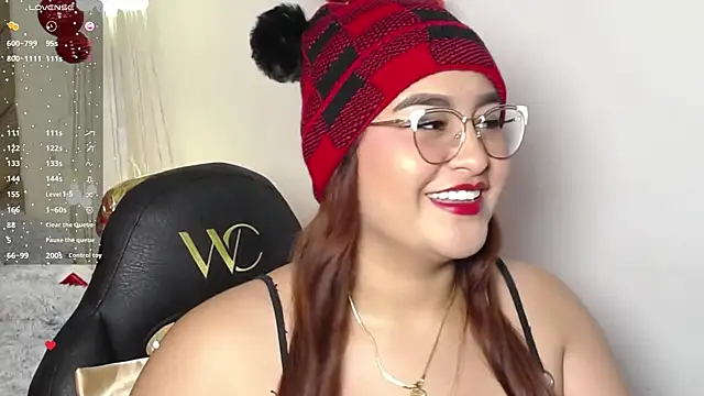 Snapshot of heluejamil chatting on November 24, 2025, 8:19 pm heluejamil online show from November 24, 2025, 8:19 pm