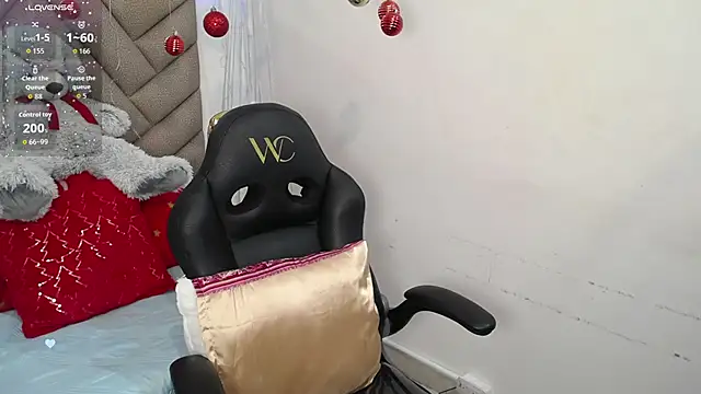 Snapshot of heluejamil chatting on December 1, 2025, 7:41 pm heluejamil online show from December 1, 2025, 7:41 pm