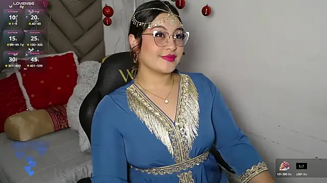 Snapshot of heluejamil chatting on December 3, 2025, 7:56 pm heluejamil online show from December 3, 2025, 7:56 pm