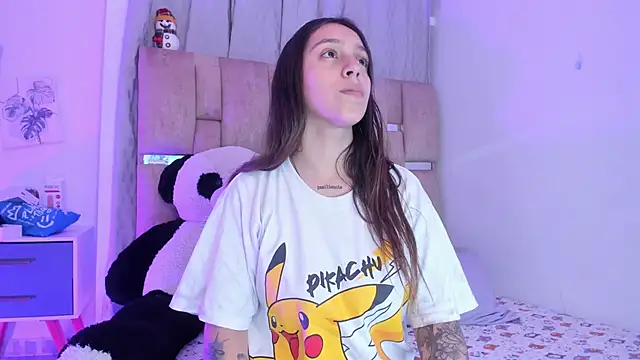 JulianaCarter online show from December 13, 2025, 8:47 pm