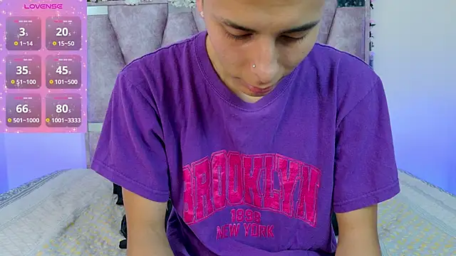 lana and liam  online show from November 2, 2025, 10:28 am