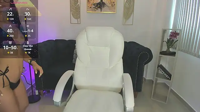 Snapshot of Melina_Rouge chatting on February 5, 2026, 7:29 pm Melina Rouge online show from February 5, 2026, 7:29 pm