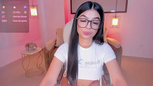 Melina Rouge online show from April 17, 2026, 7:17 pm