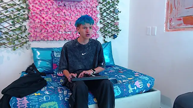 Snapshot of iam_lukas__ chatting on September 9, 2025, 3:17 am iam lukas online show from September 9, 2025, 3:17 am