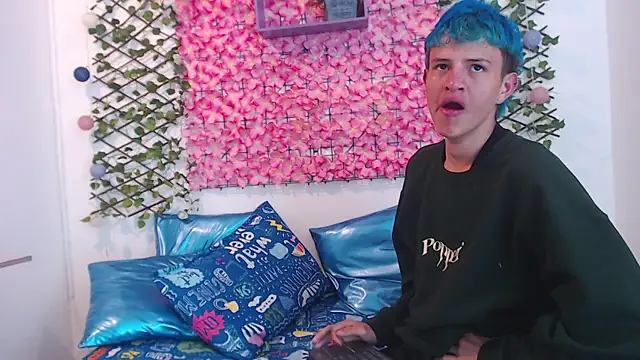 Snapshot of iam_lukas__ chatting on September 15, 2025, 7:36 pm iam lukas online show from September 15, 2025, 7:36 pm