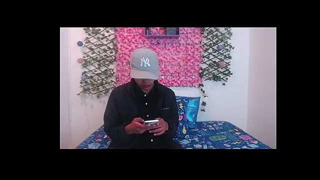 Snapshot of iam_lukas__ chatting on September 18, 2025, 11:45 am iam lukas online show from September 18, 2025, 11:45 am