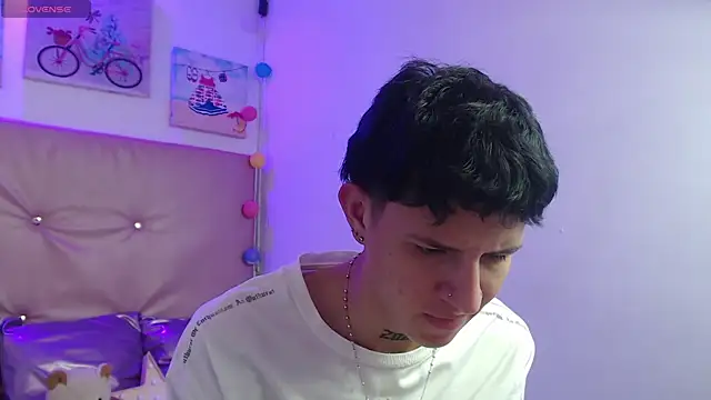 Snapshot of iam_lukas__ chatting on December 15, 2025, 6:45 pm iam lukas online show from December 15, 2025, 6:45 pm