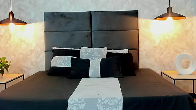 Snapshot of RaphaelDufort chatting on October 6, 2025, 11:57 pm RaphaelDufort online show from October 6, 2025, 11:57 pm