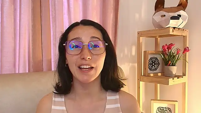 Snapshot of Ginevra_esposito chatting on April 28, 2026, 12:32 pm Ginevra esposito online show from April 28, 2026, 12:32 pm