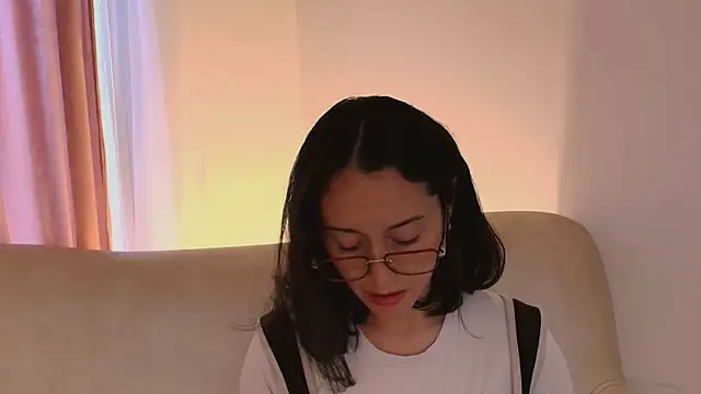 Snapshot of Ginevra_esposito chatting on May 13, 2026, 12:57 pm Ginevra esposito online show from May 13, 2026, 12:57 pm