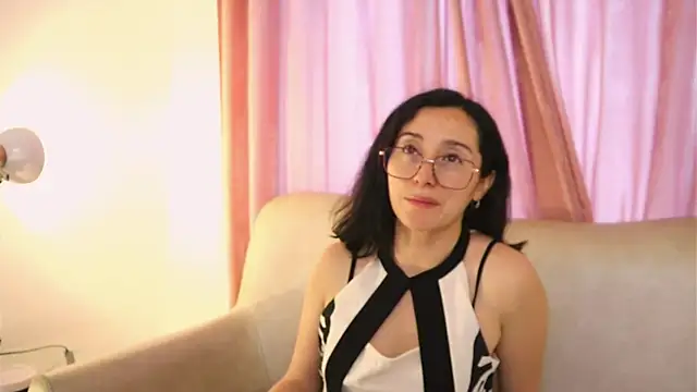 Snapshot of Ginevra_esposito chatting on May 20, 2026, 1:17 pm Ginevra esposito online show from May 20, 2026, 1:17 pm