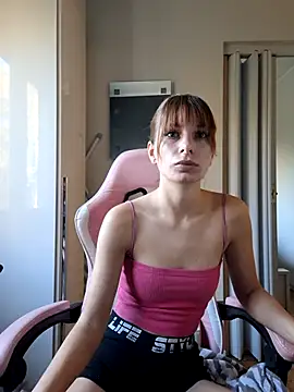 Snapshot of D4ddyslut chatting on November 1, 2025, 8:16 am D4ddyslut online show from November 1, 2025, 8:16 am