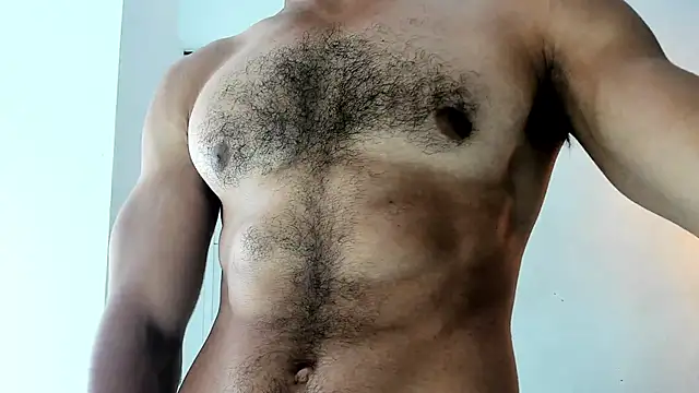 Snapshot of latinhotmuscle chatting on December 14, 2025, 8:20 am latinhotmuscle online show from December 14, 2025, 8:20 am