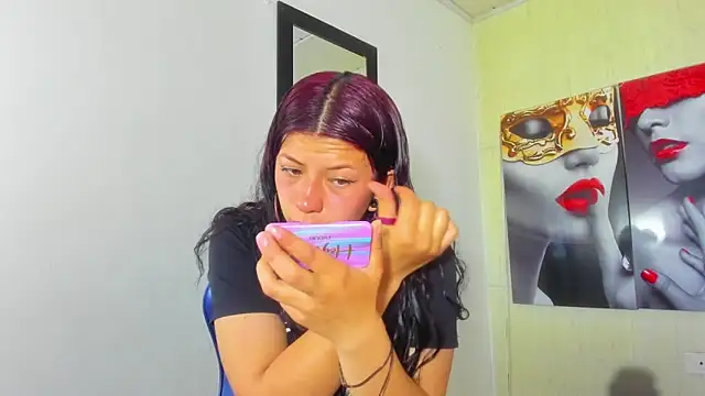 Snapshot of Raven_Rouge_ chatting on November 20, 2025, 4:45 am Raven Rouge online show from November 20, 2025, 4:45 am