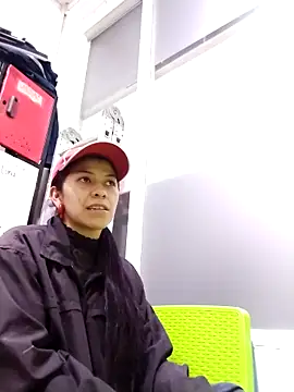 Raven Rouge  online show from February 27, 2026, 7:58 pm