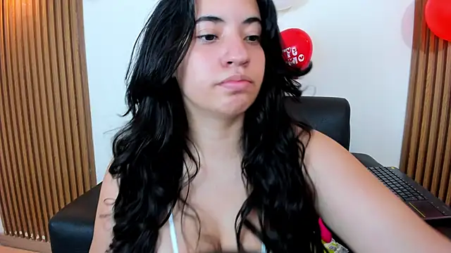 Nicol Chang online show from February 17, 2026, 8:04 pm