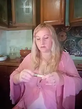 XHelenaX90 online show from November 16, 2025, 8:25 pm