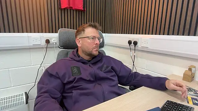 bilf1978 online show from March 9, 2026, 7:34 am