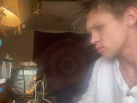 XanderOzzz online show from November 14, 2025, 3:22 pm