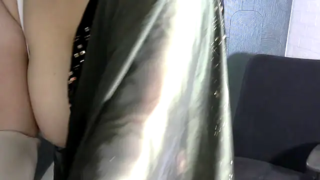 sexy indianboobs online show from December 15, 2024, 3:42 pm