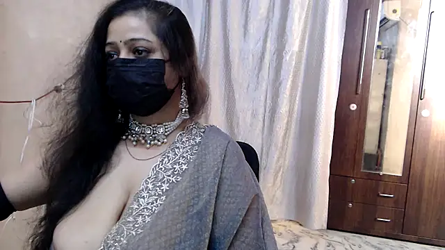 sexy indianboobs online show from May 1, 2026, 11:48 am